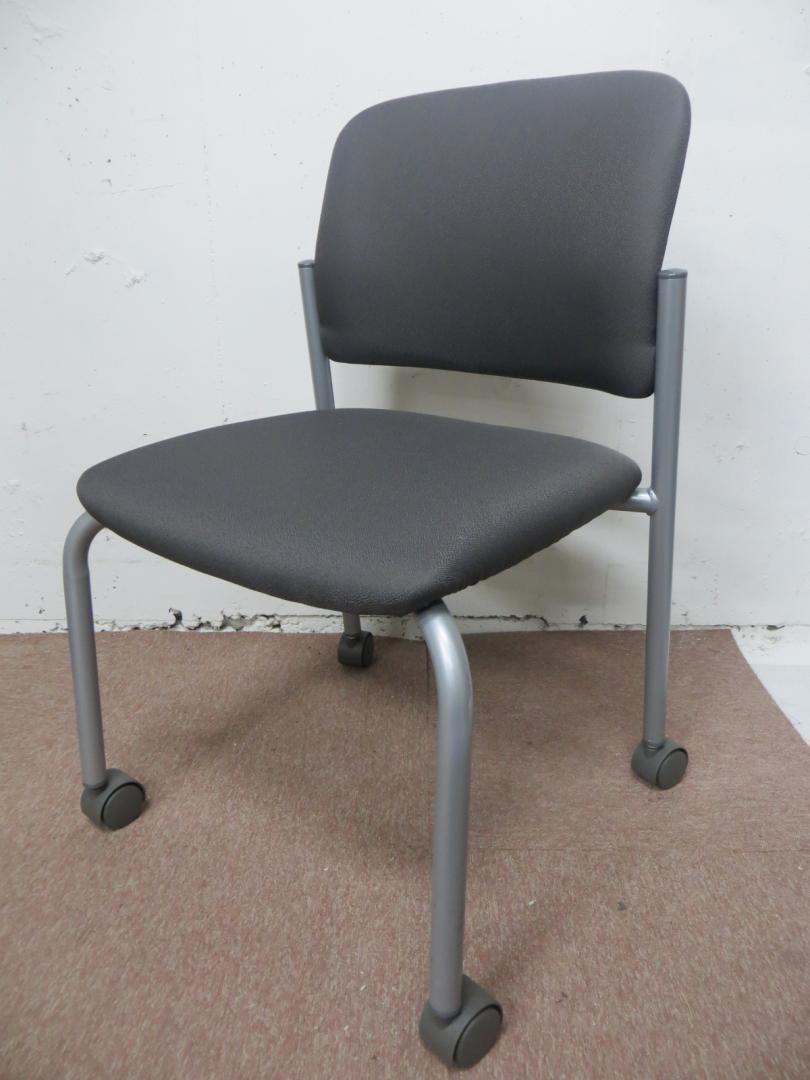 【国内メーカー製】【品質◎】落ち着いた色味に安心の品質、スタッキングチェアで迷われたらこちらがオススメです！
                        
                                    中古
            