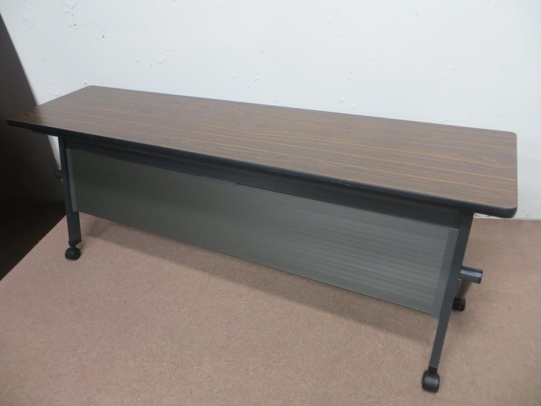 【スタックテーブル】【幕板付き】いざという時にさっと出せる、便利なスタッキングテーブルです！
                        
                                    中古
            