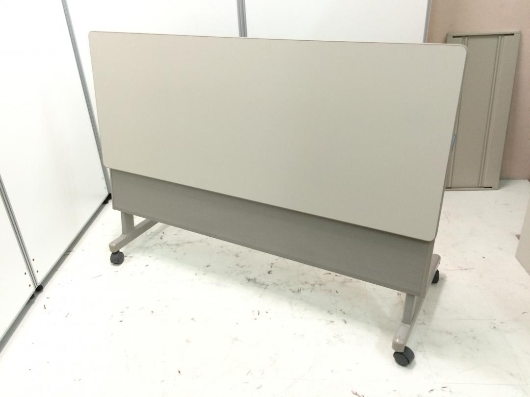 【３台入荷】スタックテーブル
                        
                                    中古
            