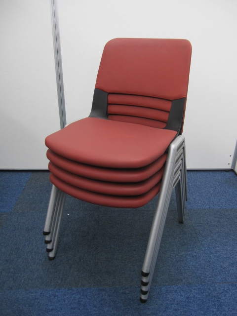 【クリアランスセール】【セット商品】スタックチェア×４脚セット　カラー：レッド　【会議用チェア】
                        
                                    中古
            