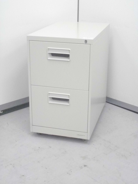 【レア】キャスター付き　２段キャビネット！【オカムラ製】
                        
                                    中古
            