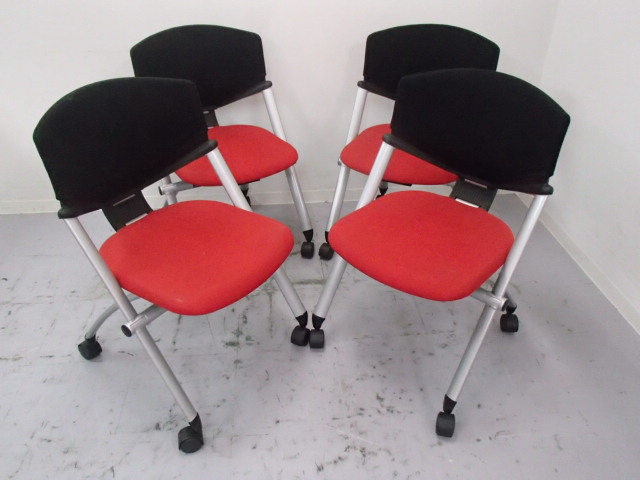 【4脚セット】｜ミーティングチェア｜コルサチェア・肘無し・キャスター付き｜レッド×ブラック
                        コルサチェア
                                    中古
            