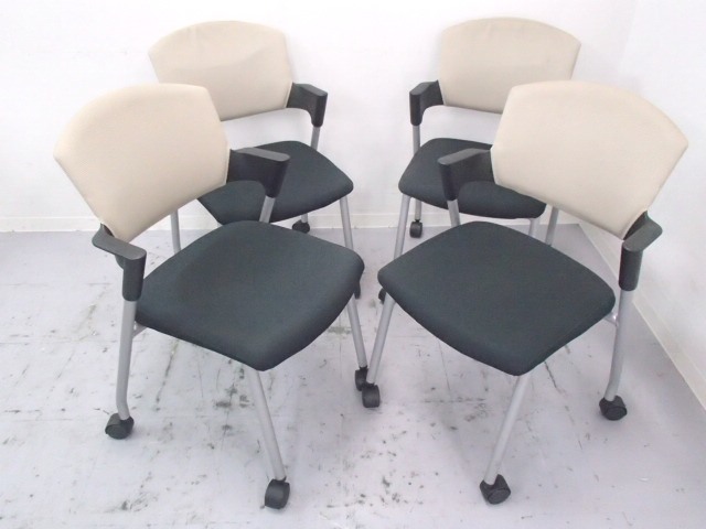 【4脚セット】｜スタッキングチェア｜プロッティ・キャスター付き｜ミーティングチェアに最適☆
                        プロッティシリーズ
                                    中古
            