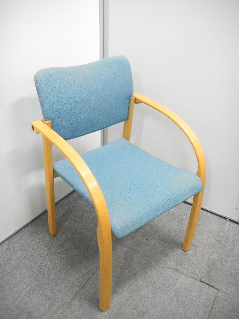 　【４脚御座います！】　北欧製の木製ミーティングチェア【肘付き】【落ち着きのあるデザイン】
                        farstrup
                                    中古
            