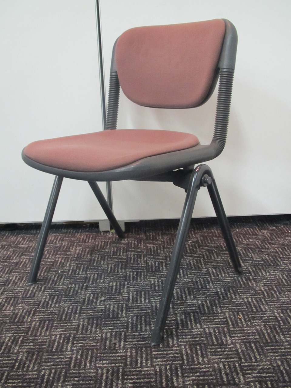 超ロングセラーモデルのスタックタイプ
                        バーテブラ
                                    中古
            