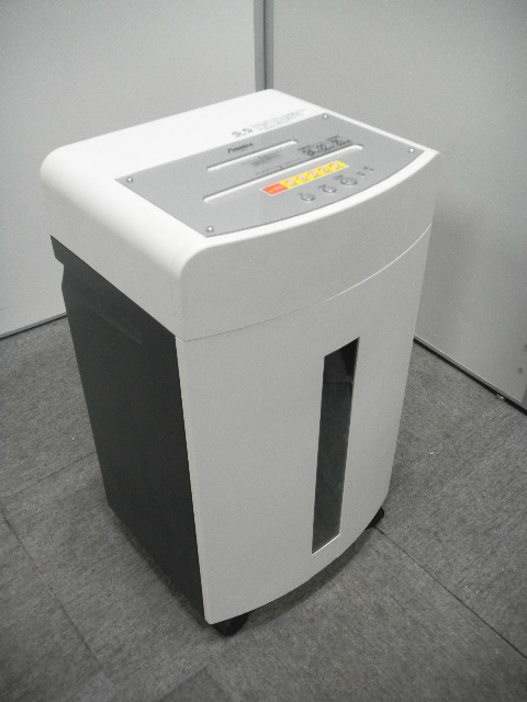 【１台入荷！】～アスカ製シュレッダー・最大最大枚数２２枚【CD/カードも裁断可能】
                        S81C
                                    中古
            