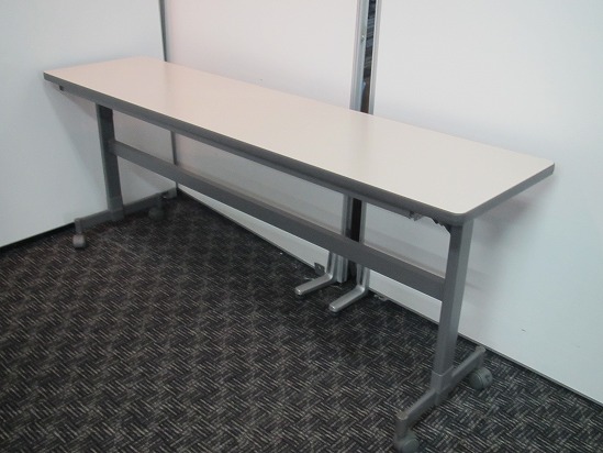 便利な会議用サイドスタックテーブル■持帰り可
                        
                                    中古
            