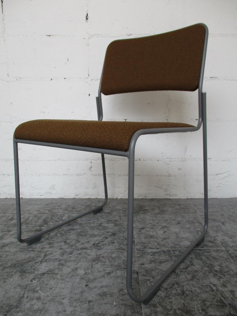 ～落ち着いたカラーで落ち着いた商談を～
                        
                                    中古
            