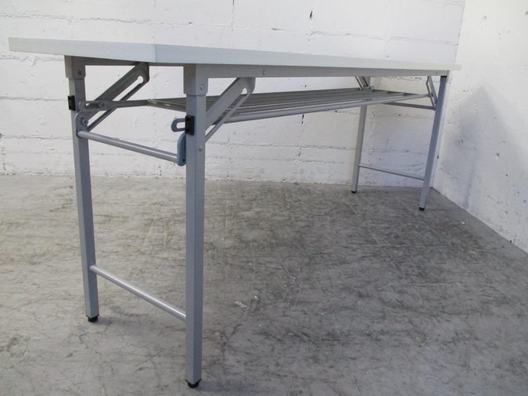 ～実は一番の売れ筋～折りたたみテーブル
                        
                                    中古
            