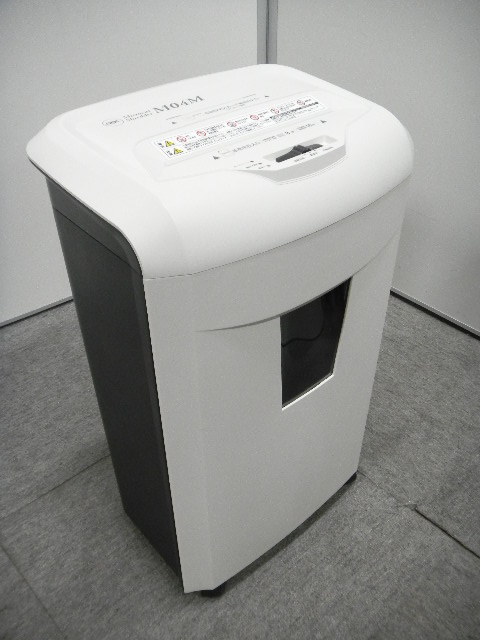 【未使用品】～少人数オフィスやご家庭用にもオススメ～【最大裁断枚数９枚】【マイクロクロスカット】
                        
                                    新古品
            