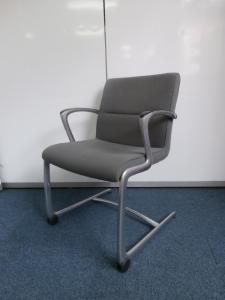 【イトーキ製】【ミーティングチェア】在庫限りの商品です！
                        
                                    中古
            