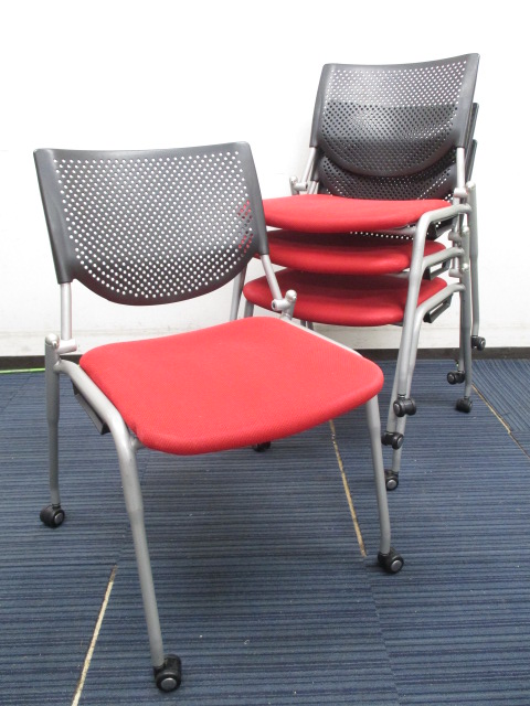 ※4脚セット※プロスタックチェア｜ミーティング用｜キャスター付き｜一部破れ有り【セット商品】
                        プロスタック
                                    中古
            