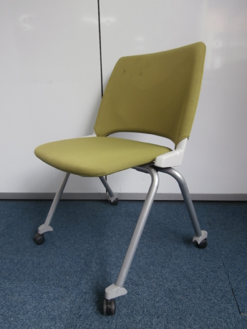 【ウチダ製】【ネスティングチェア】オシャレなグリーンが入荷しました！
                        
                                    中古
            