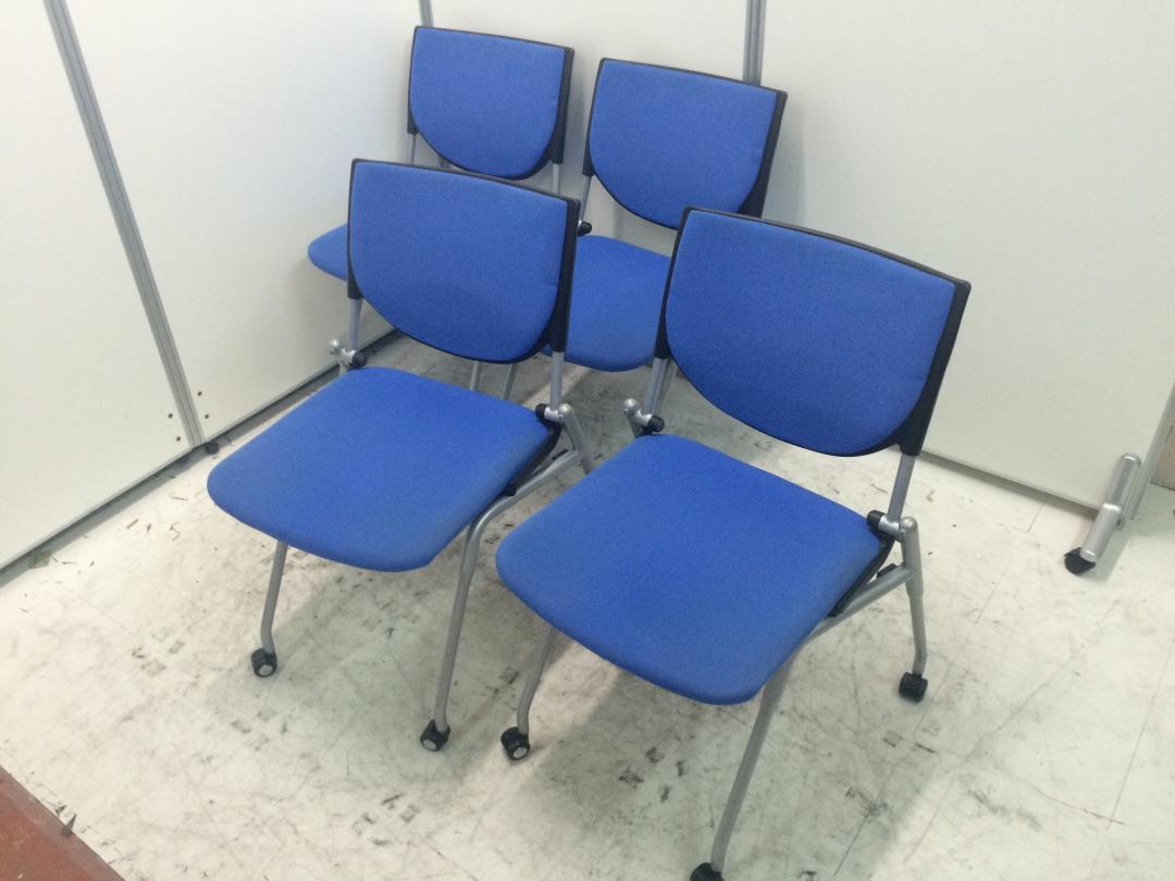 【5セット在庫あり】4脚セット　鮮やかなブルー
                        プロスタック
                                    中古
            