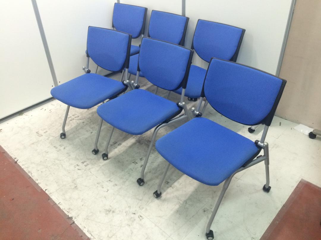 【3セット在庫有】6脚セット　鮮やかなブルー　ネスティングチェア
                        プロスタック
                                    中古
            