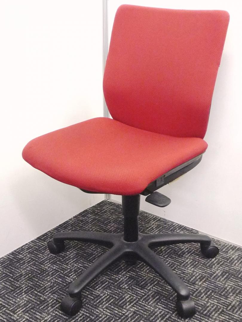 【６脚限定！】■オフィスの定番■シンプルながら高機能■鮮やかなレッド■癖になるクッション■まとめ買いがオススメ■ご家庭にも！！
                        アドフィット
                                    中古
            