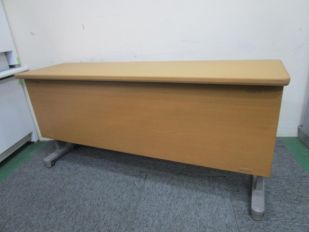 【イトーキ製　スタックテーブル】木目天板+木目幕板付
                        
                                    中古
            