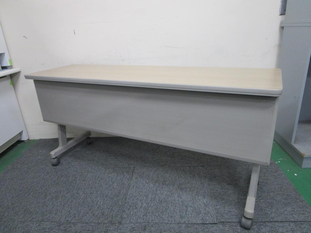 【コクヨ製　スタックテーブル】幕板付　天板木目調
                        
                                    中古
            