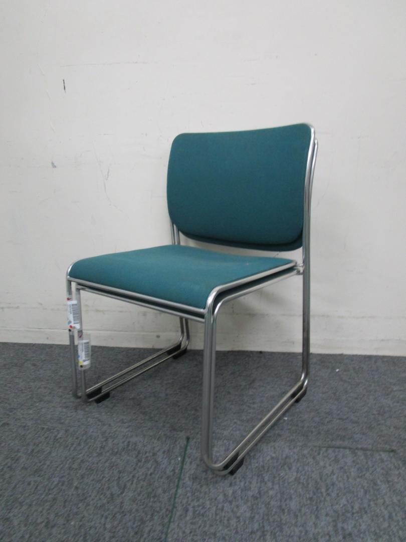 【重ねて収納出来ます！！！】イトーキ製スタッキングチェア【色：グリーン】
                        
                                    中古
            