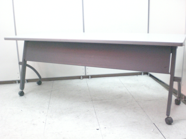 【限定1台】トップメーカーのサイドスタックテーブルが、残り1台の為特価！！
                        
                                    中古
            