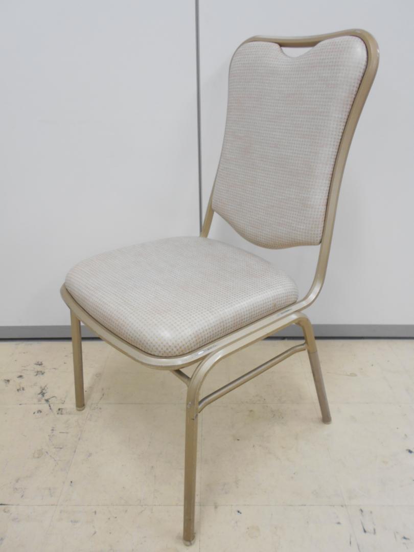 スタッキングチェア　オフィスやご家庭が明るくなるチェア
                        
                                    中古
            