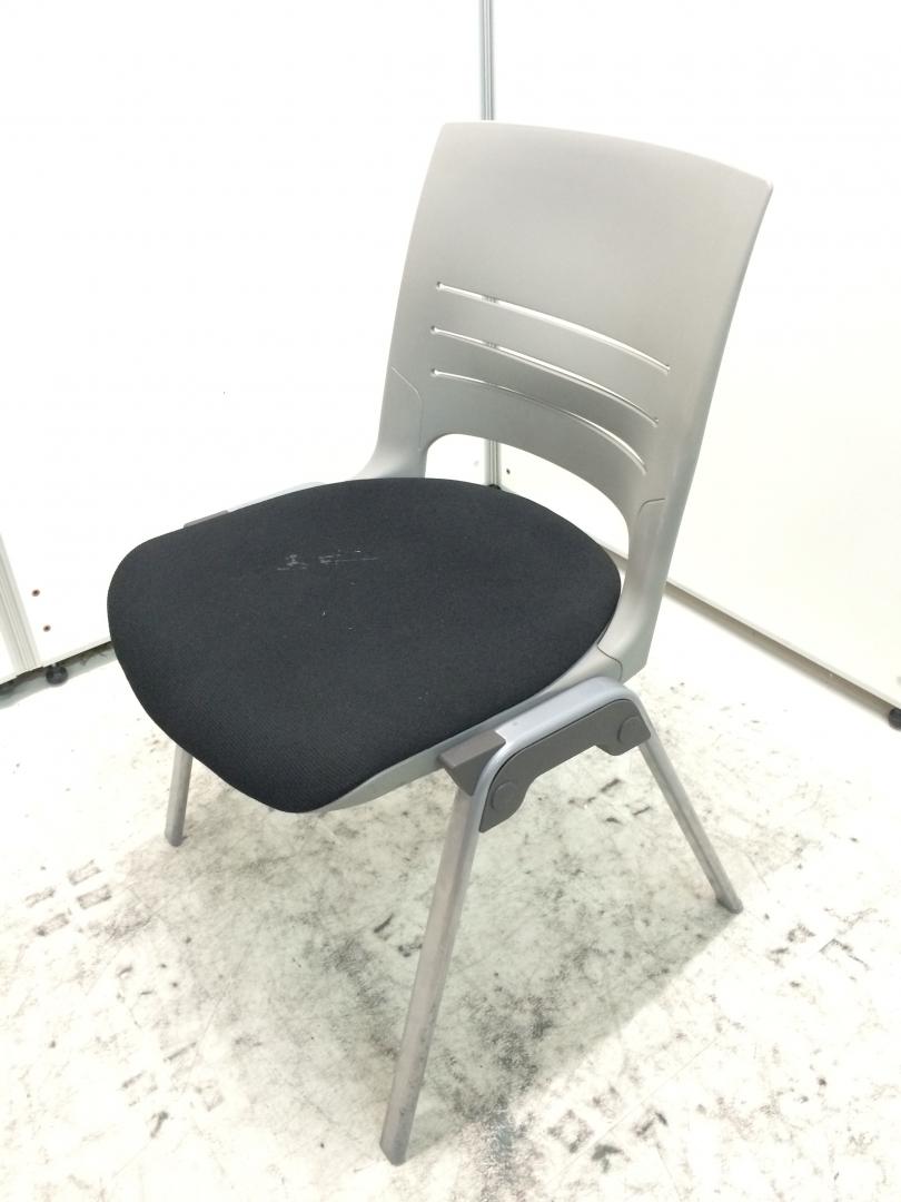 【残り１台】汚れの目立たないブラックタイプ
                        
                                    中古
            