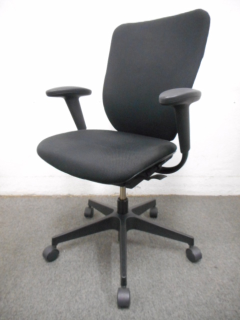 ■イトーキ製 プラオチェア　■ブラック・肘付タイプ　■【ITOKI PRAO】 【OB新宿店】
                        プラオ
                                    中古
            