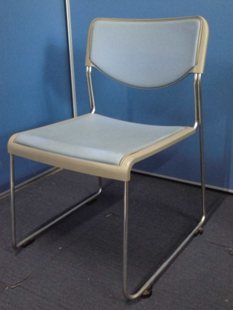 【使えればいいやシリーズ！】イトーキ｜スタッキングチェア｜ビニールレザー｜ブルー
                        
                                    中古
            