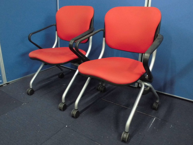 【セット商品】オカムラ｜ネスティングチェア2脚セット｜トーションシリーズ｜肘付｜レッド｜ミーティング用などに！
                        TORSION(トーション)
                                    中古
            