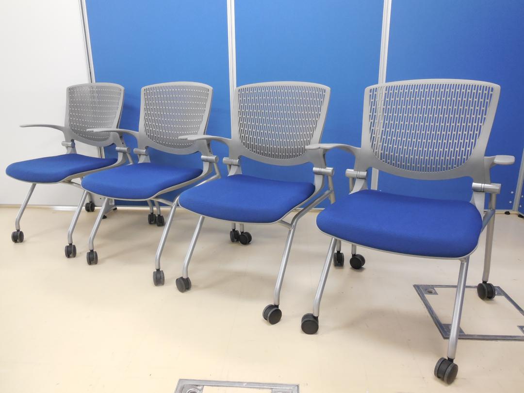 【4脚セットで2,000円お買い得！】岡村製作所製 グラータ(Grata)シリーズ コンパクトに収納可能！座り心地もとっても良いです！【状態良好】
                        グラータ
                                    中古
            