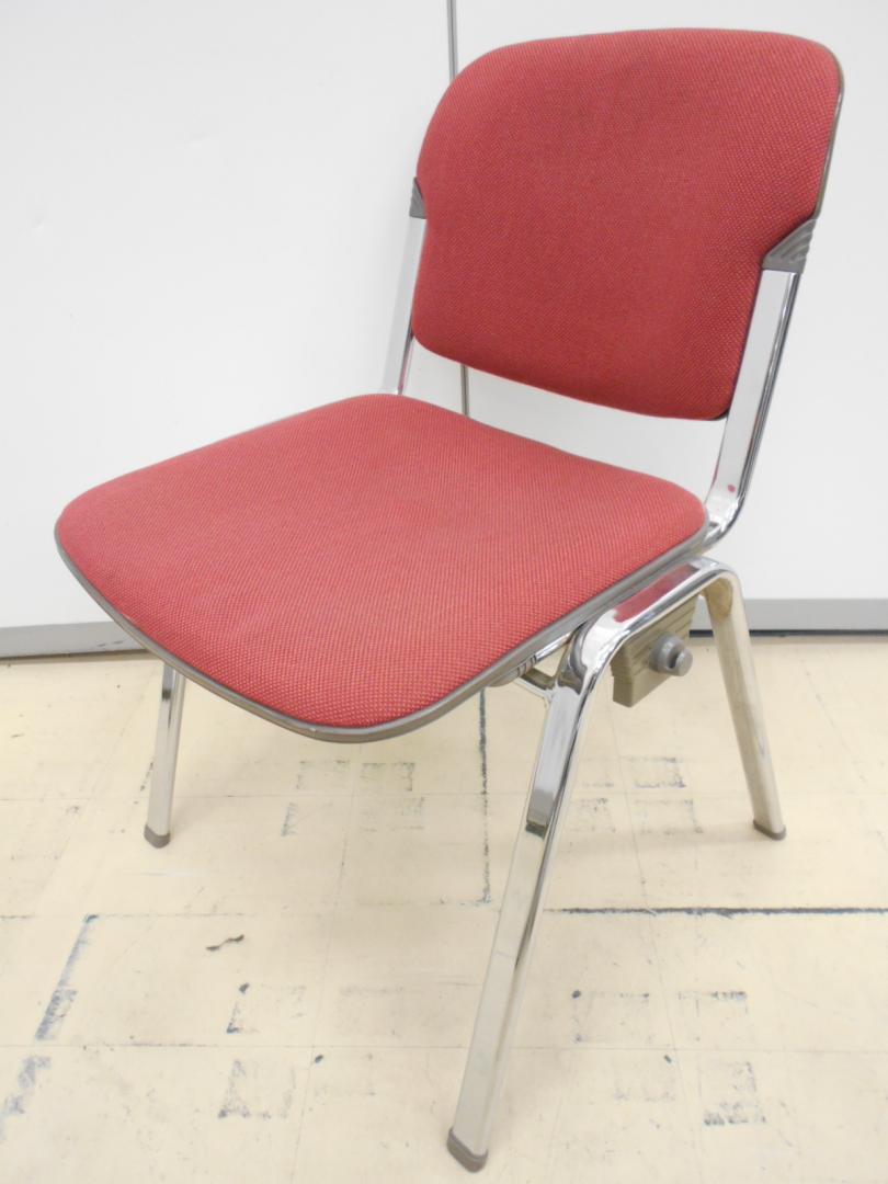 来客スペース等におススメの柔らかい印象のスタッキングチェア入荷しました　オカムラ製
                        
                                    中古
            