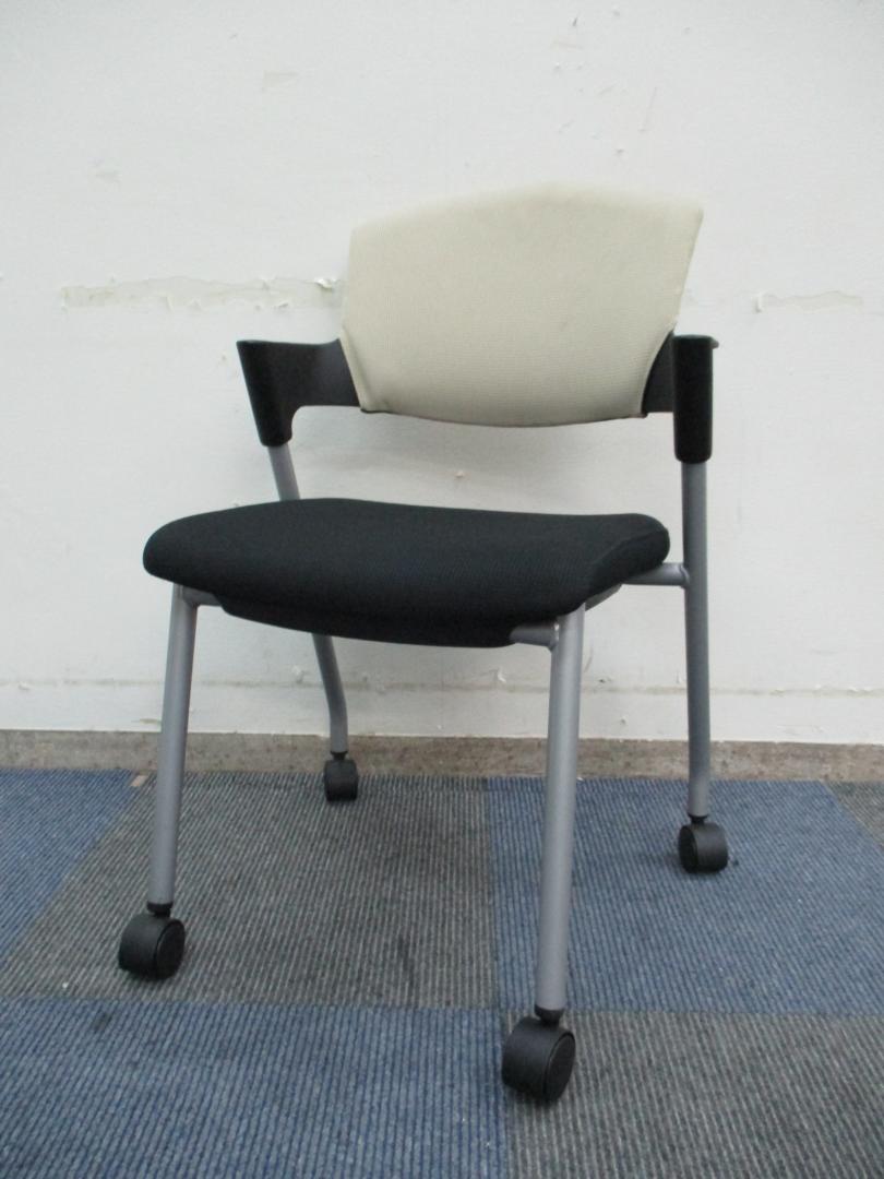 【超人気シリーズ!!】コクヨ製　PROTTY　プロッティチェア【ライトカーキー色】
                        プロッティ
                                    中古
            