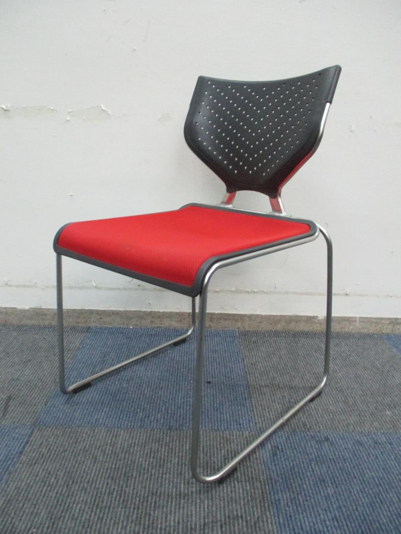 【グッドデザイン賞受賞商品】オカムラ製　ステンレスパイプチェア【デザイン性抜群!!】
                        
                                    中古
            