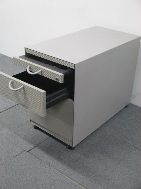 中古】 vitra/ヴィトラ ワゴン3段 146719 - 中古オフィス家具なら