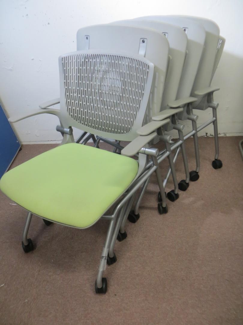 【今なら20％OFF！通常28,000円→22,400円！】【5脚セット】【人気オススメ！】オカムラ製　肘付き　ミーティングチェア【即完売！？】
                        グラータ
                                    中古
            