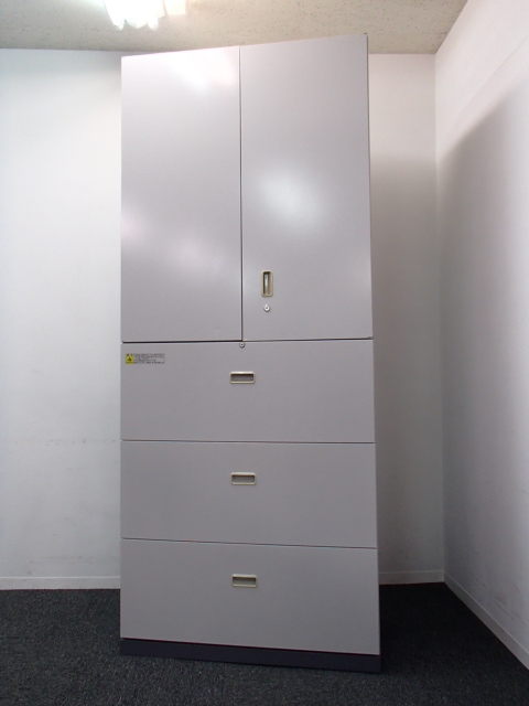 上下書庫セット｜上段両開き・下段３段ラテラル｜奥行４５０ｍｍ｜人気の国内メーカー内田洋行製
                        SU-Ⅱ
                                    中古
            