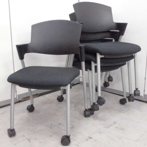 【セット商品】4脚セット【スタッキングチェア】　コクヨ(KOKUYO)　【プロッティ(Protty)】　肘付　【会議椅子】　キャスター付	
                        プロッティ
                                    中古
            