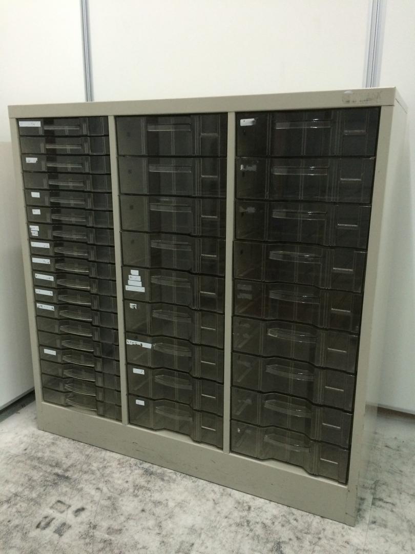 【残り1台】中身の見えるクリスタルトレイ　若干使用感あります
                        
                                    中古
            