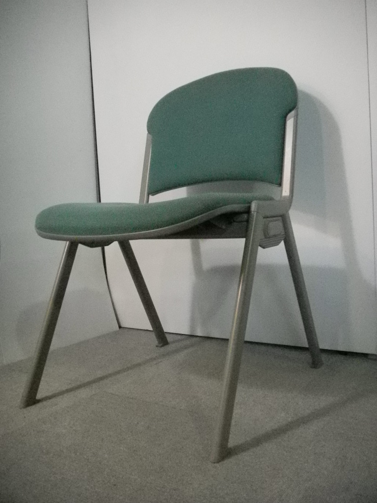 ウチダ製　スタッキングチェア　グリーン｜（東大阪倉庫在庫）

                        
                                    中古
            