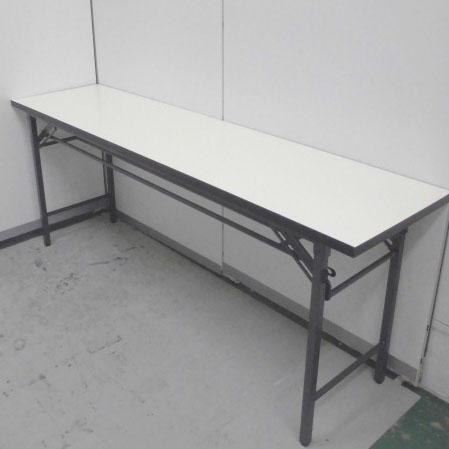 【新古品】【折り畳みテーブル】【藤沢工業】
                        藤沢工業
                                    中古
            