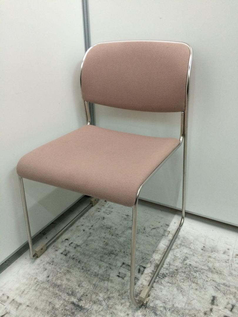 【セット商品】【4脚セット】綺麗なピンク色　スタッキングチェア
                        
                                    中古
            