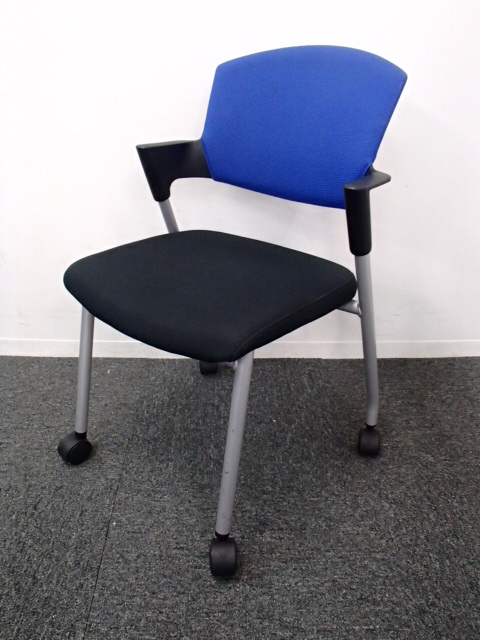 【在庫入替の為お安く！】プロッティ｜キャスター付き｜スタッキングチェア！
                        プロッティ
                                    中古
            