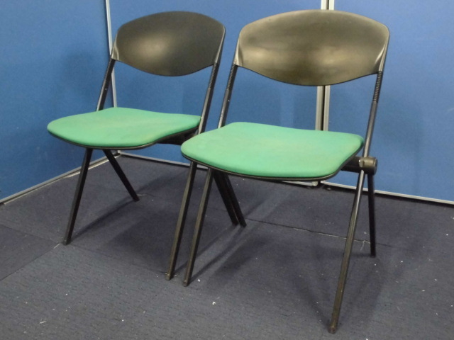 【デザイナーズ家具】vitra製｜スタッキングチェア2脚セット｜グリーン×ブラック｜ミーティング用などに！【セット商品】
                        
                                    中古
            