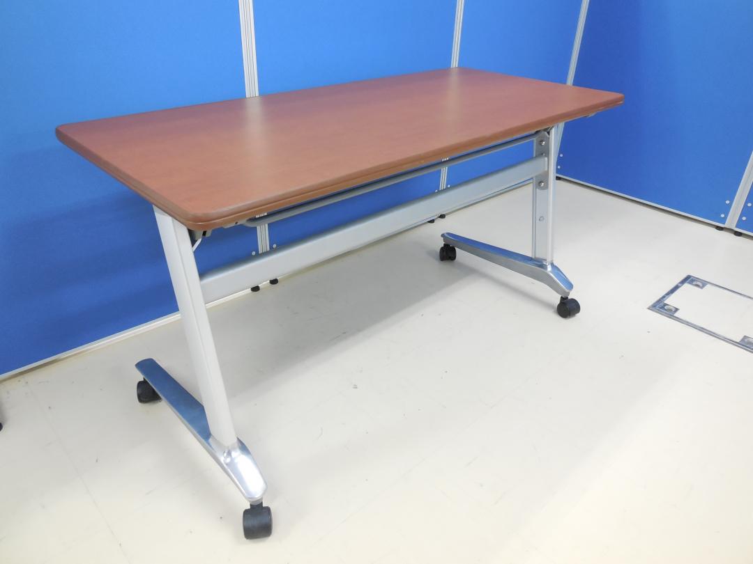 【1台限定入荷！】内田洋行製 サイドスタックテーブル ブラウン色が心を落ち着かせます！【幅1300mm】【希少商品】
                        
                                    中古
            