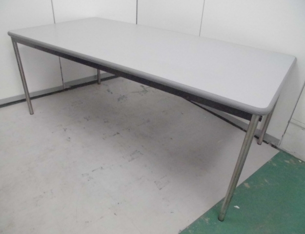 【おつとめ品】天板に小凹みあり　【折りたたみテーブル】　イトーキ(ITOKI)　【ミーティングテーブル】　会議机　【長机】
                        DTF
                                    中古
            