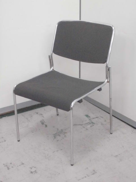 【スタッキングチェア】　旧型ですがイトーキ製です
                        
                                    中古
            