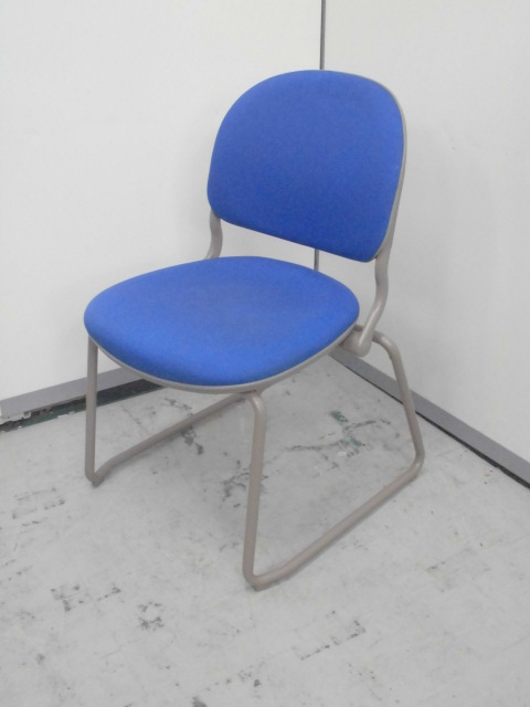 【スタッキングチェア】色鮮やかブルー【TORSION】
                        TORSION
                                    中古
            