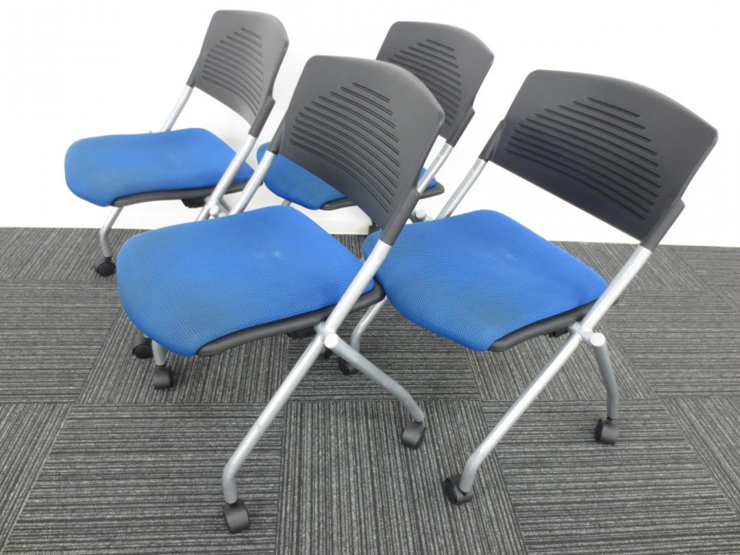 【お得な4脚セット】ネスティングチェア【人気のブルー色】
                        
                                    中古
            