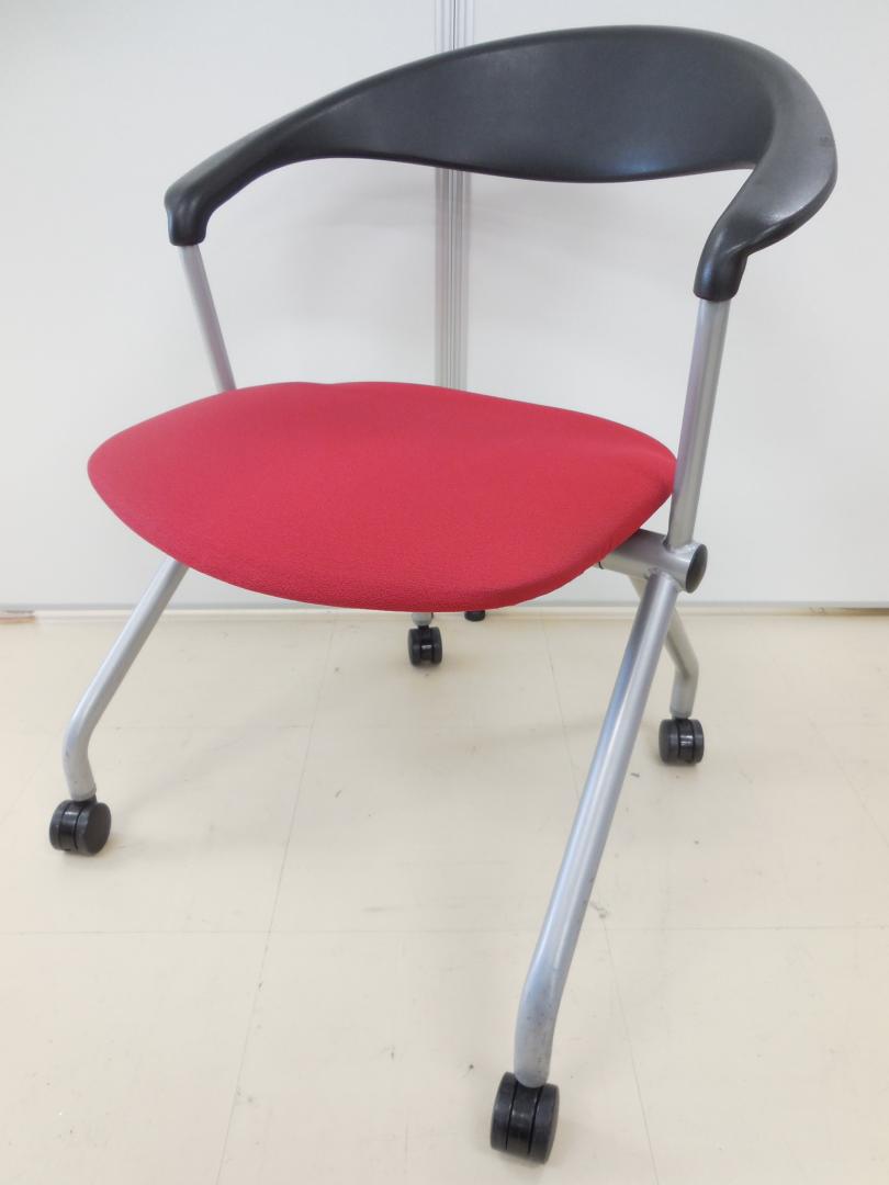 【11脚揃います！】内田洋行製 ネスティングチェア WE ARE RED!!■研修室・セミナー等に人気のタイプが11脚入荷です！状態も良好です！【ロット商品】 
                        スタッカートシリーズ
                                    中古
            