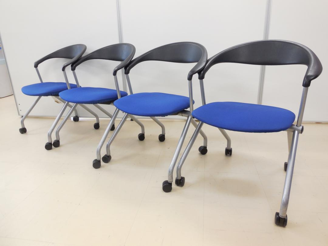 【4脚セットで1,000円OFF！】内田洋行製 ネスティングチェア■オフィスの定番ブルー色！研修やセミナー・会議室に最適な逸品です！【状態良好】
                        スタッカートシリーズ
                                    中古
            